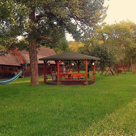 Dom Na Skraju Puszczy Bialowieskiej Narewka Bagian luar foto